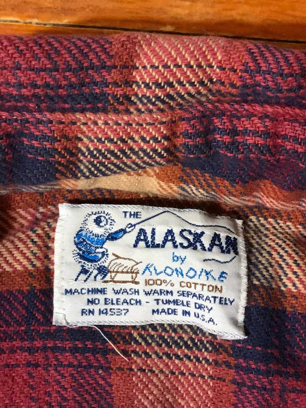 Vintage Vintage THE ALASKAN Red Orange Blue Brown… - image 3