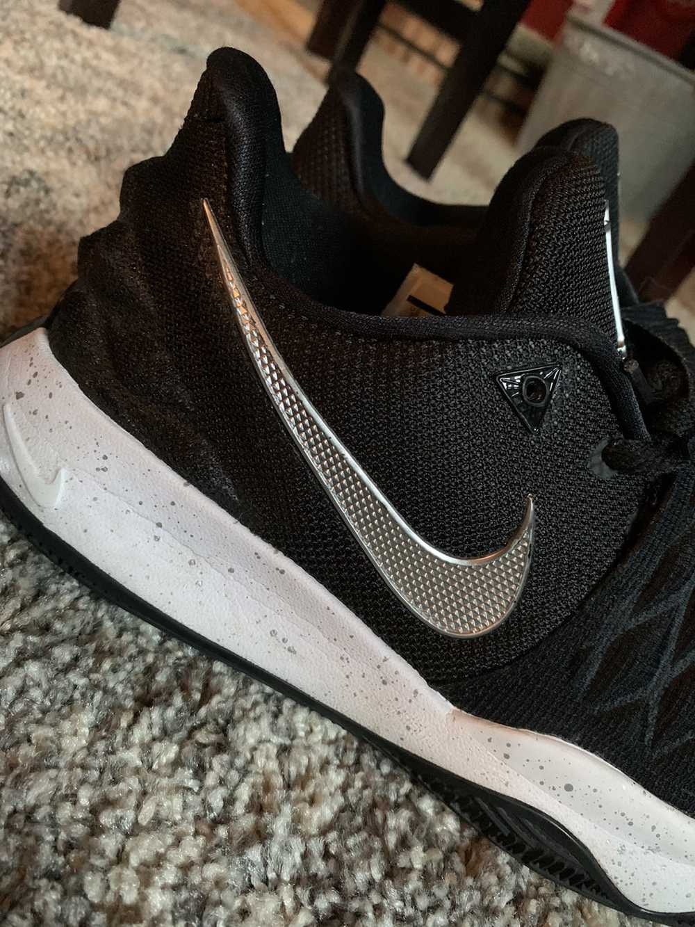 Nike Kyrie Low Black 2018 - image 2