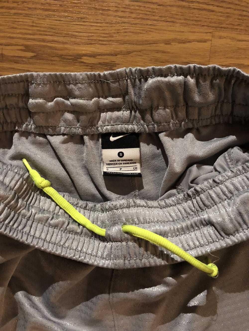 Nike Nike Shorts Silver Size Small Used - image 2