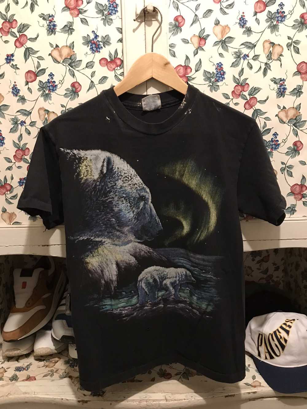 Hanes × Vintage Vintage 90s Polar Bear T-shirt - image 1