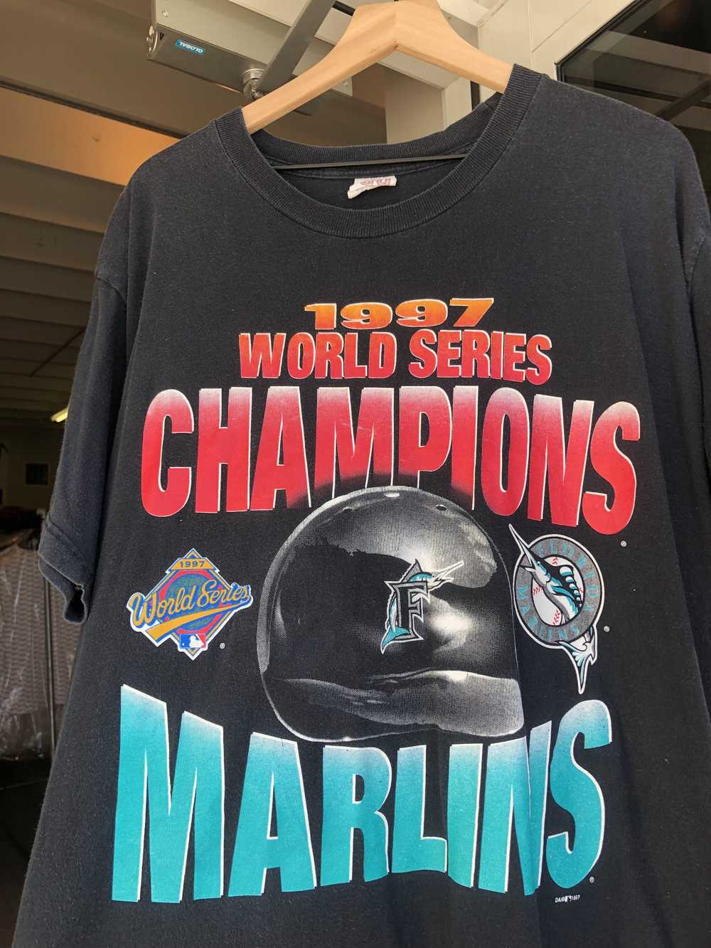 Vintage 1997 World Series champions marlins - image 1