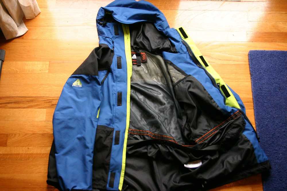 Nike ACG 90's ACG Jacket - image 2