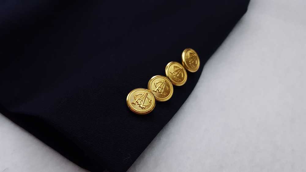 American Living Navy Blazer with Gold Buttons - image 5