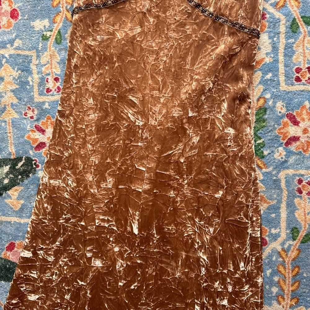 Vintage crushed velvet bronzy beaded dress - image 4