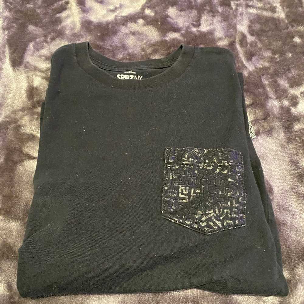 Uniqlo Keith Haring Pop Art Pocket Tee sz adult XS - image 2