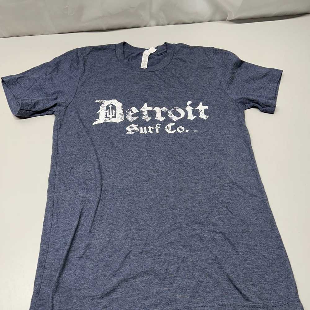 Detroit Surf Co small t-shirt - image 1