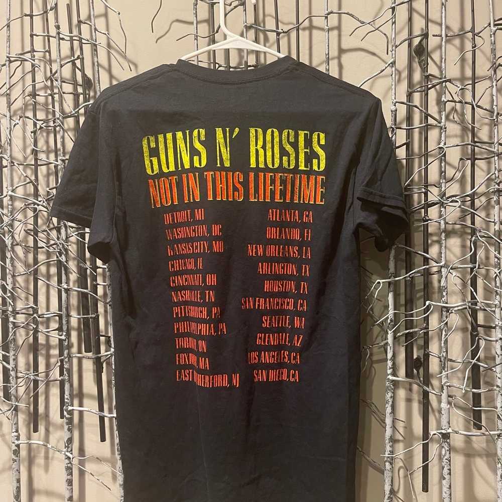 Authentic / Vintage Guns N' Roses Cross & Skulls T - image 3