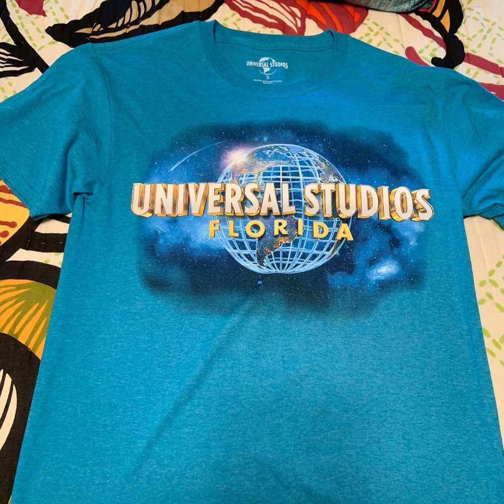 Universal studios tshirt small - image 1