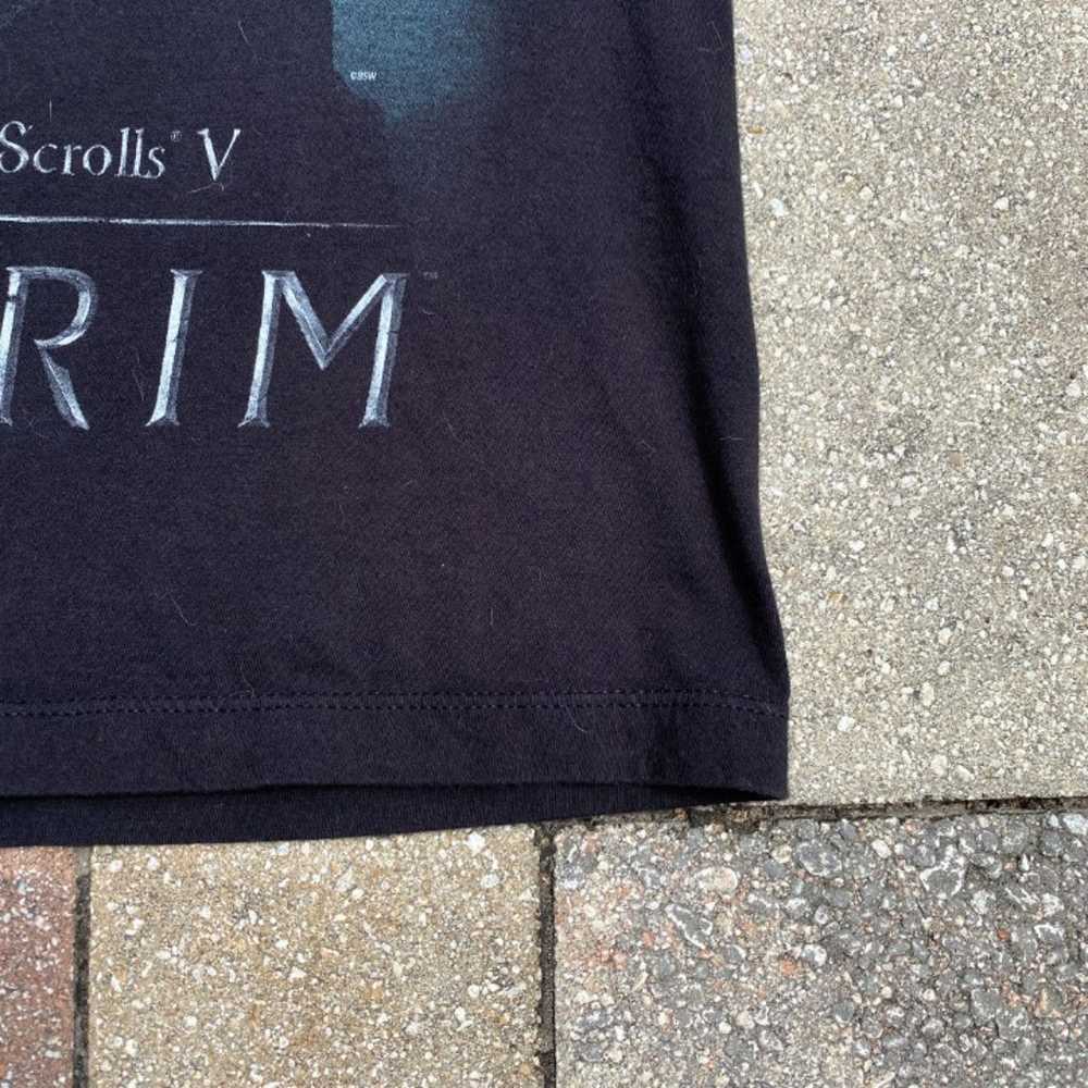 Black SKYRIM The Elder Scrolls V T Shirt Size XS … - image 4