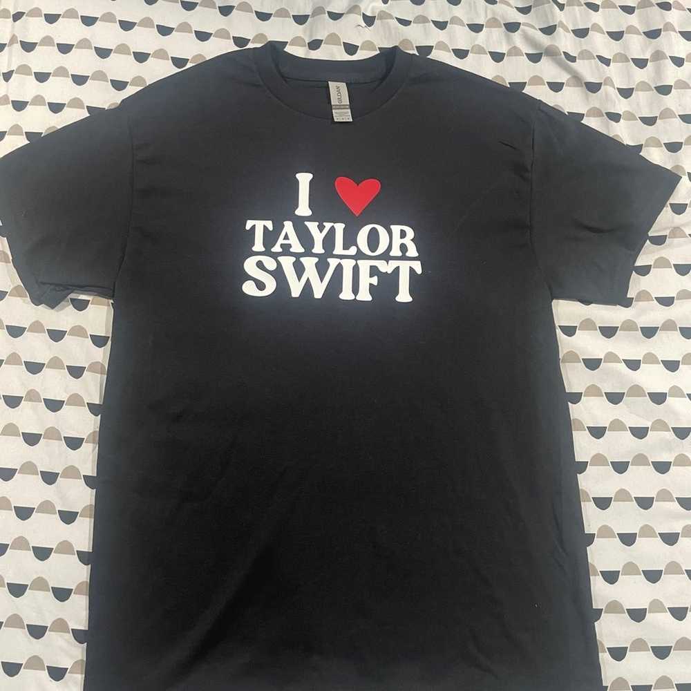 I heart Taylor Swift custom made shirt brand new … - image 1