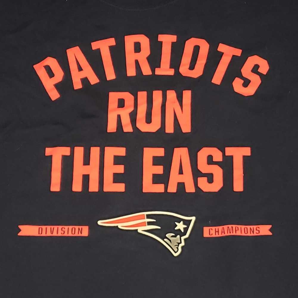 NIKE NFL NEW ENGLAND PATRIOTS FOOTBALL RUN THE EA… - image 2