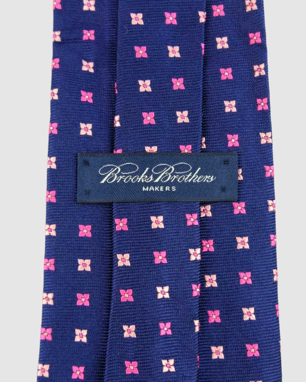 Brooks Brothers Floral Pastel Woven 100% Silk Tie - image 2