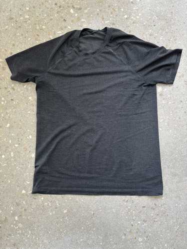 Lululemon Metal vent short sleeve - image 1