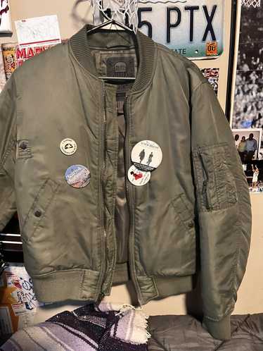 Vintage 90’s Alpha Industries Flight Jacket With outlet Patch Logo Design