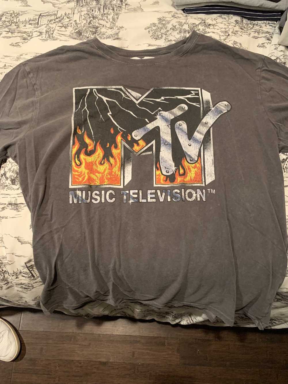 Mtv × Vintage MTV Vintage Flame Logo Shirt - Gem