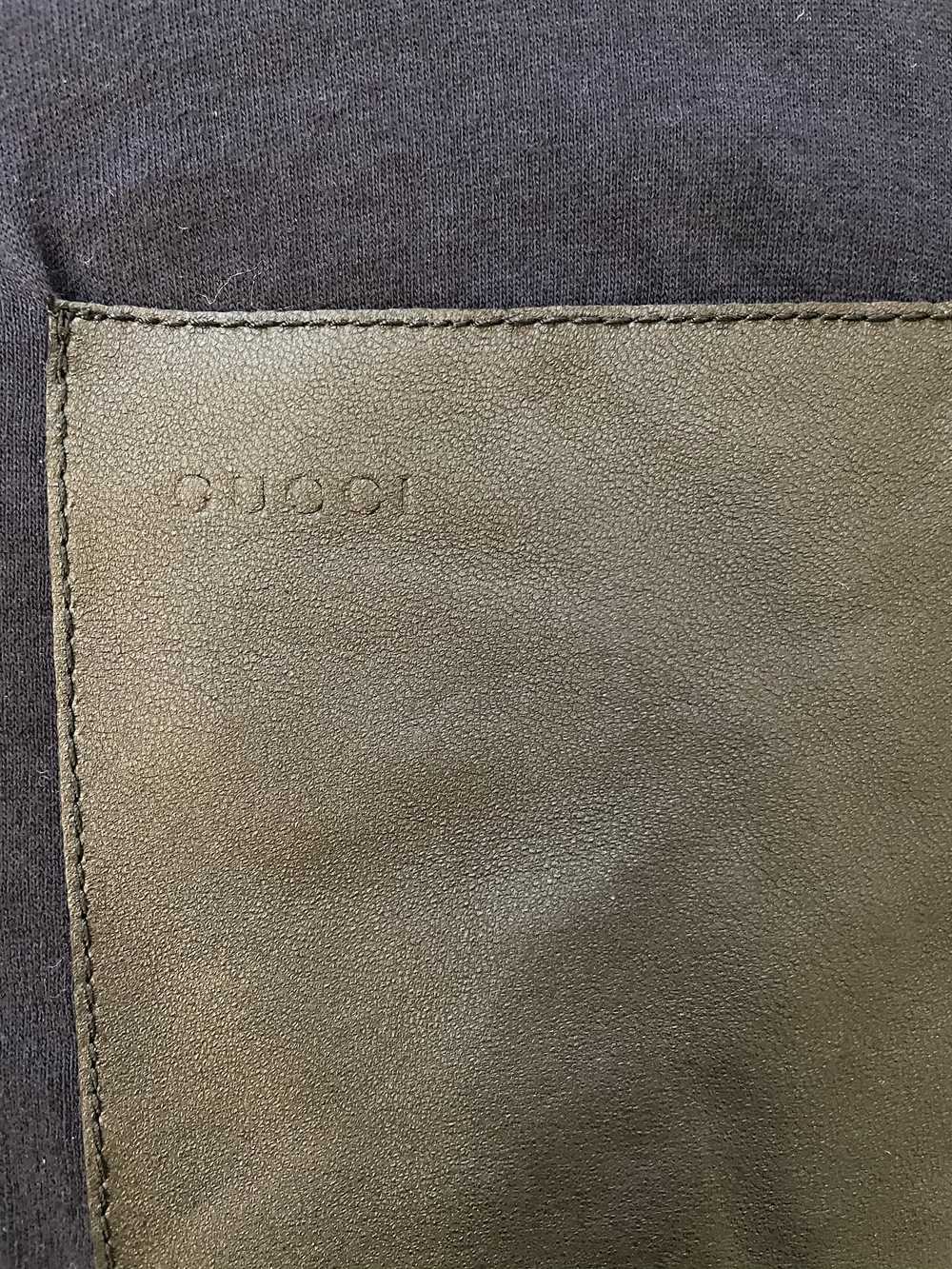 Gucci Gucci t shirt with leather pocket - image 3