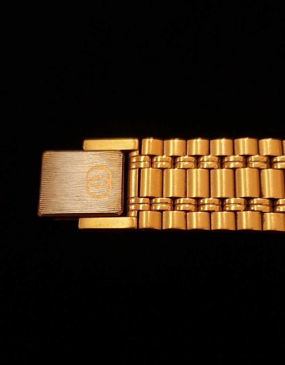 Gucci × Luxury × Vintage 32mm | 9200 M Gold Plate… - image 3