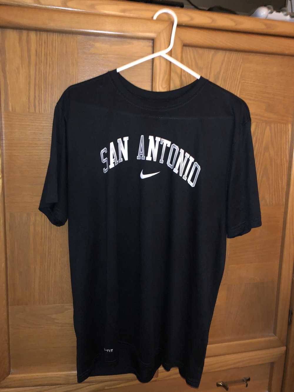 Nike San Antonio Spurs Nike shirt - image 2