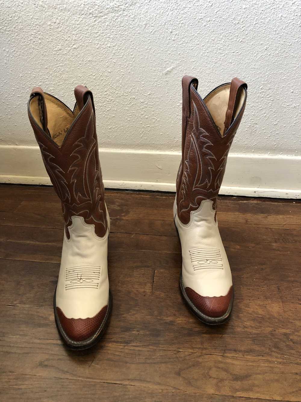 Vintage Tony lama boots excellent condition size … - image 2