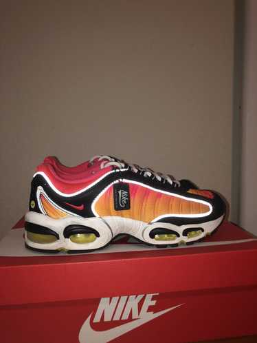 Nike LIMITED EDITION AIR MAX TAILWIND IV