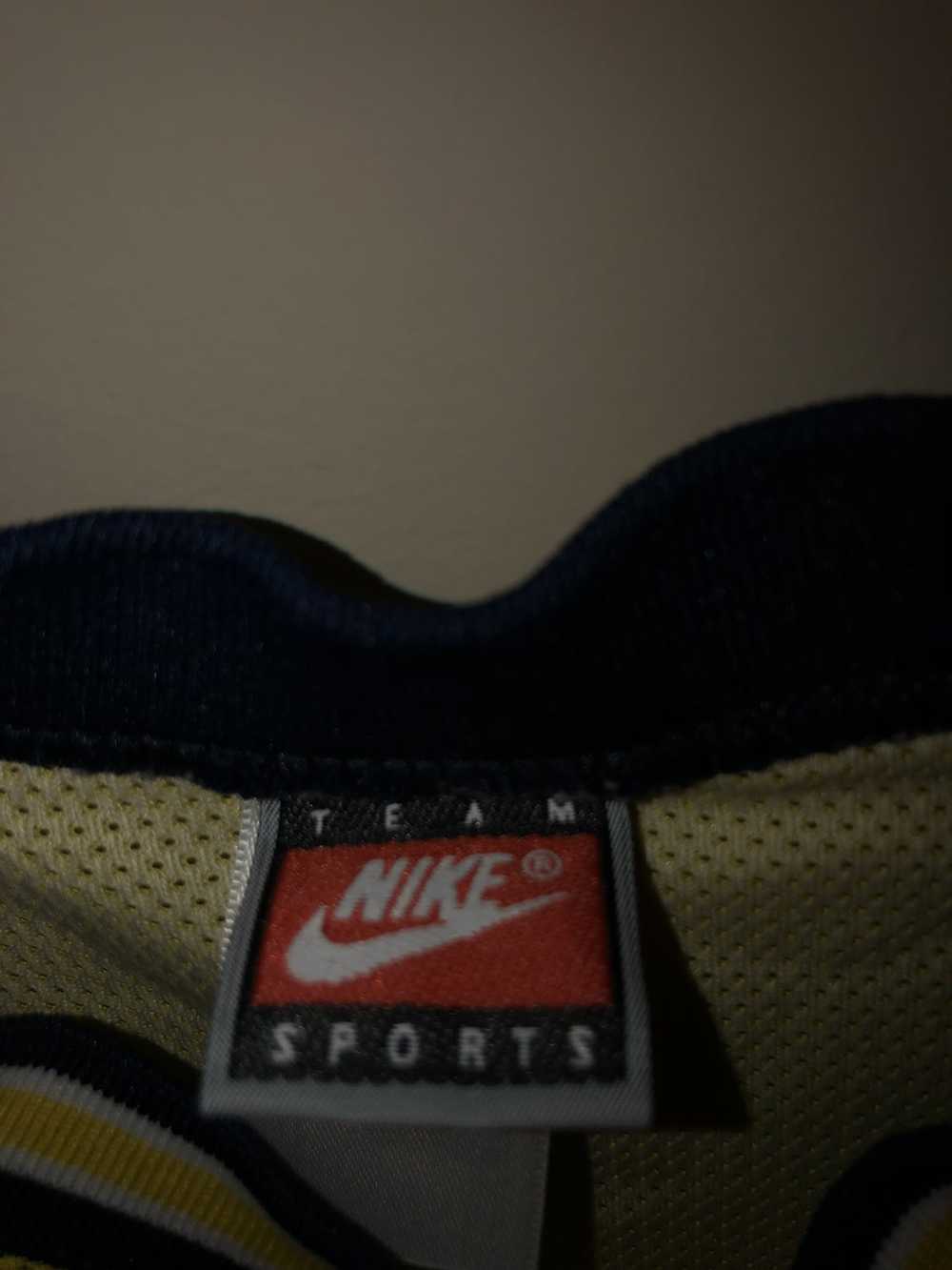 Nike × Vintage Vintage 90s Nike Michigan Basketba… - image 3