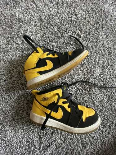 Jordan Brand Air Jordan 1 Mid TD New Love - image 1