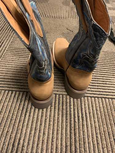 Other Western cowboy style boots