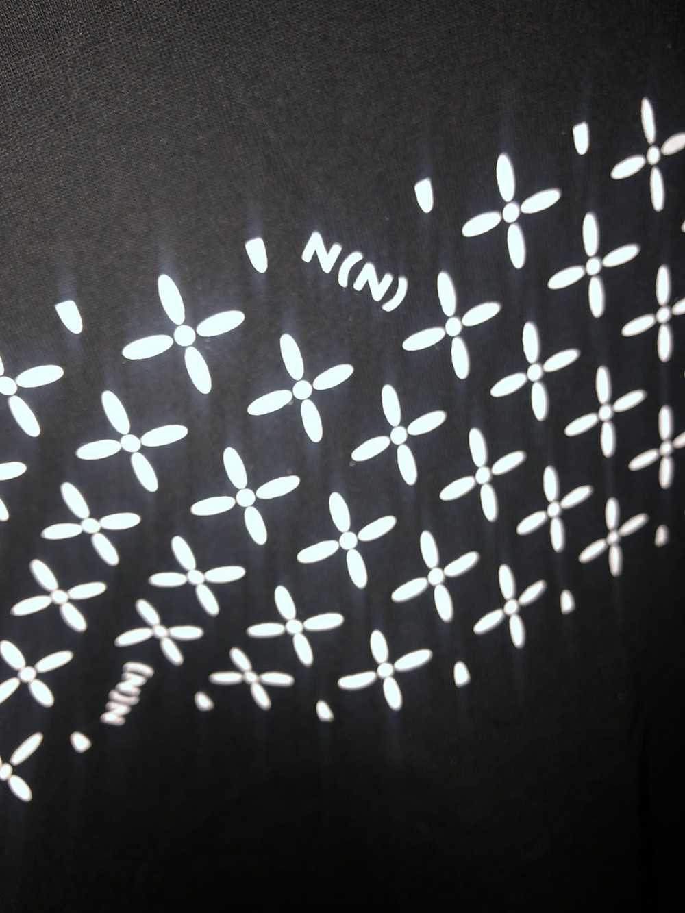 Number (N)ine Black and White Pattern Marlboro Tee - image 3