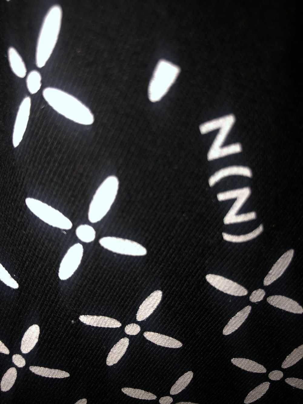 Number (N)ine Black and White Pattern Marlboro Tee - image 4