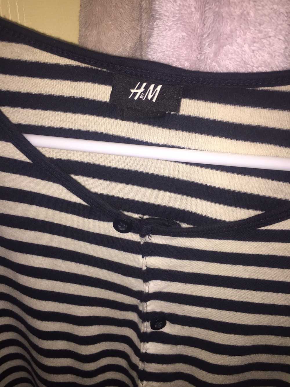 Guess × H&M × Other Black and White Striped H&M T… - image 2