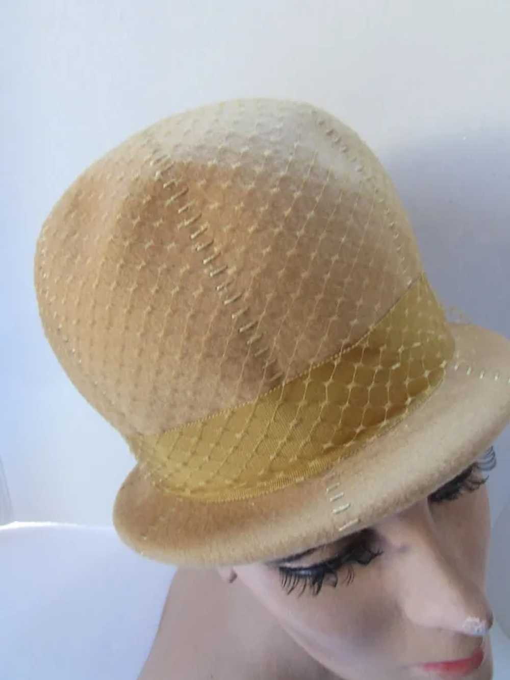 SALE Handsome Helmet Style Felt Hat in Mustard To… - image 5
