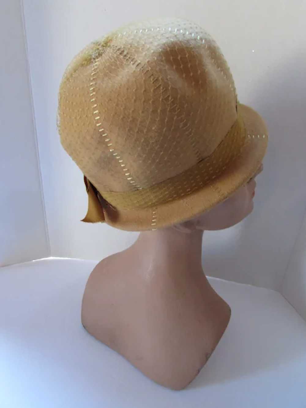 SALE Handsome Helmet Style Felt Hat in Mustard To… - image 8