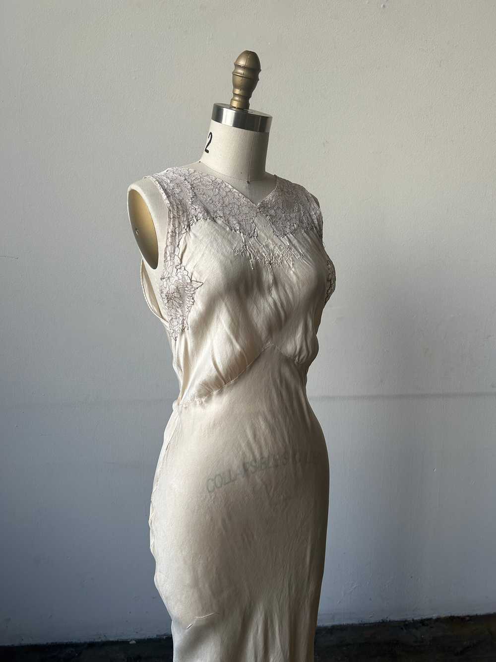 1930s silk and lace bias cut dress - image 2
