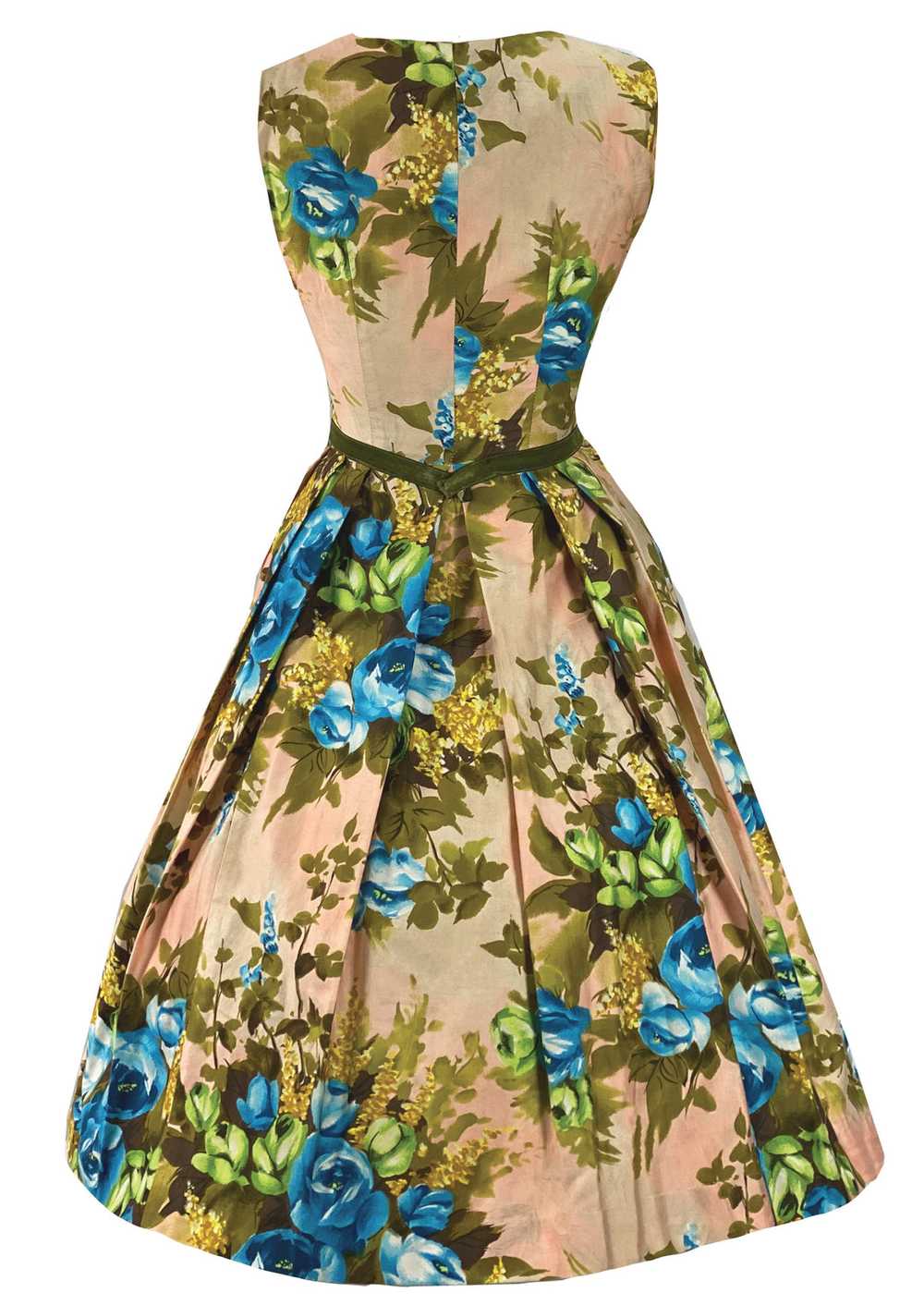 Late 1950s to Early 1960s Huge Blue Roses Dress- … - image 8