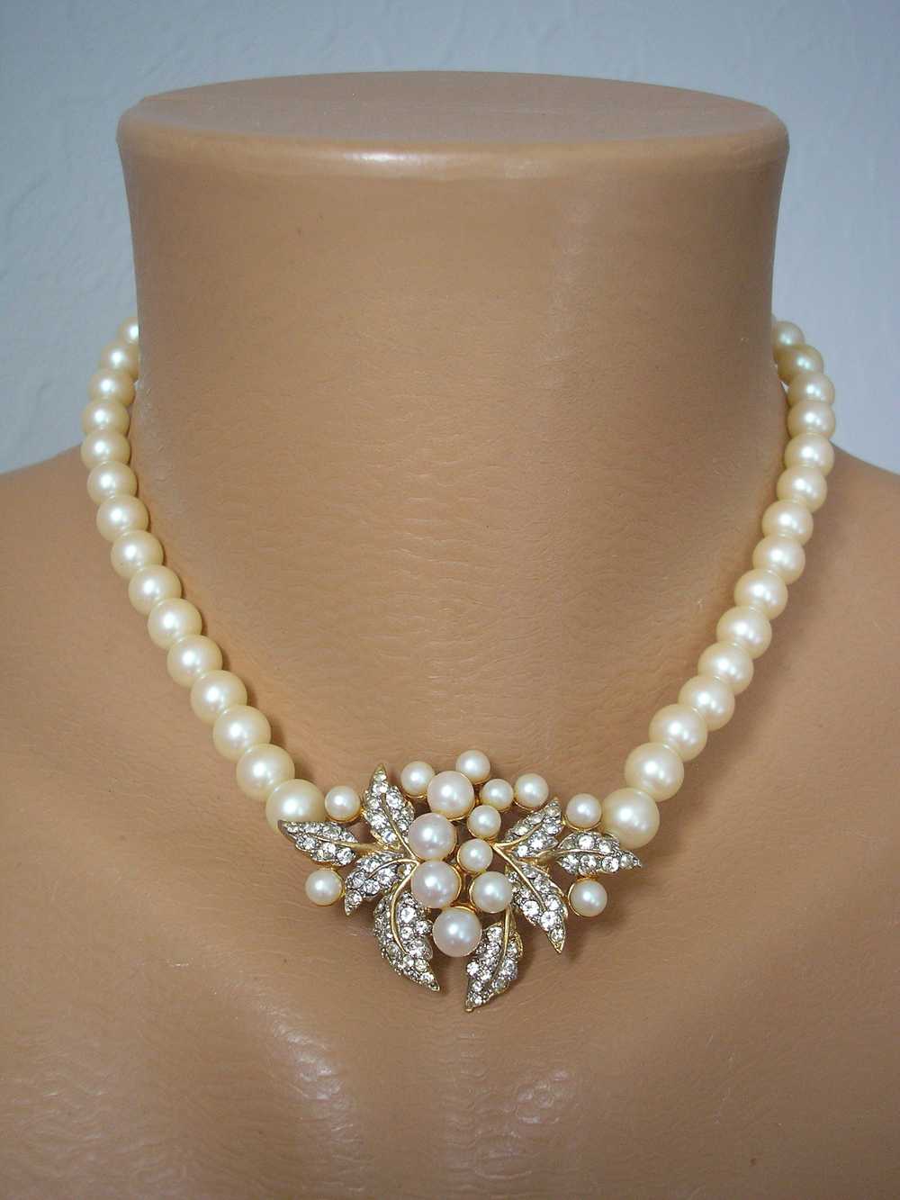 Vintage c1950s Faux Pearl Choker - Gem