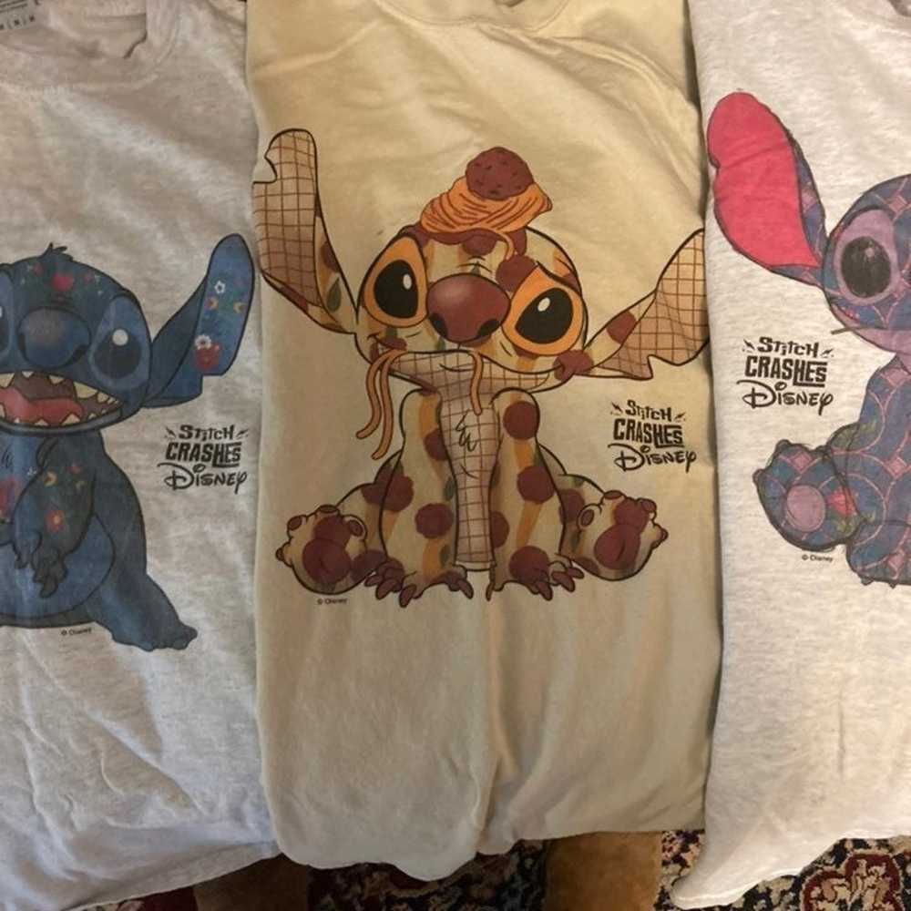 Stitch crashes Disney t-shirt lot - image 5