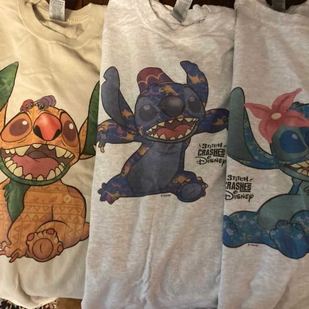 Stitch crashes Disney t-shirt lot - image 8