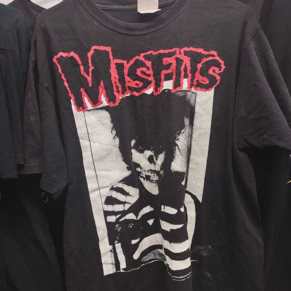 band shirt bundle Megadeth Misfits foo fighters I… - image 3