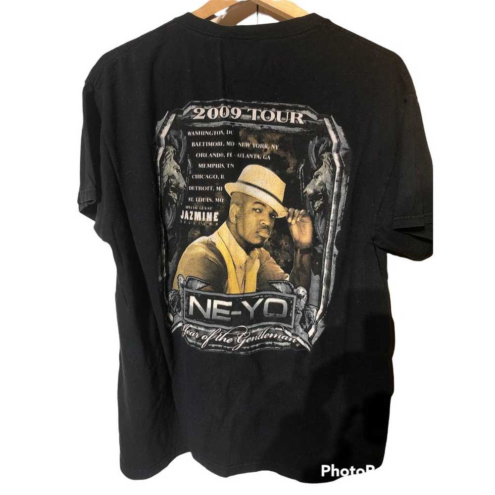 Vintage Ne-Yo Year of The Gentleman Tour Tee 2009… - image 2