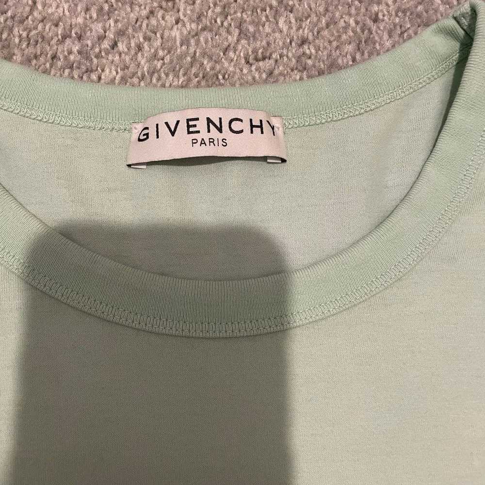 Givenchy T Shirt for Men Size Medium or Women X-L… - image 5
