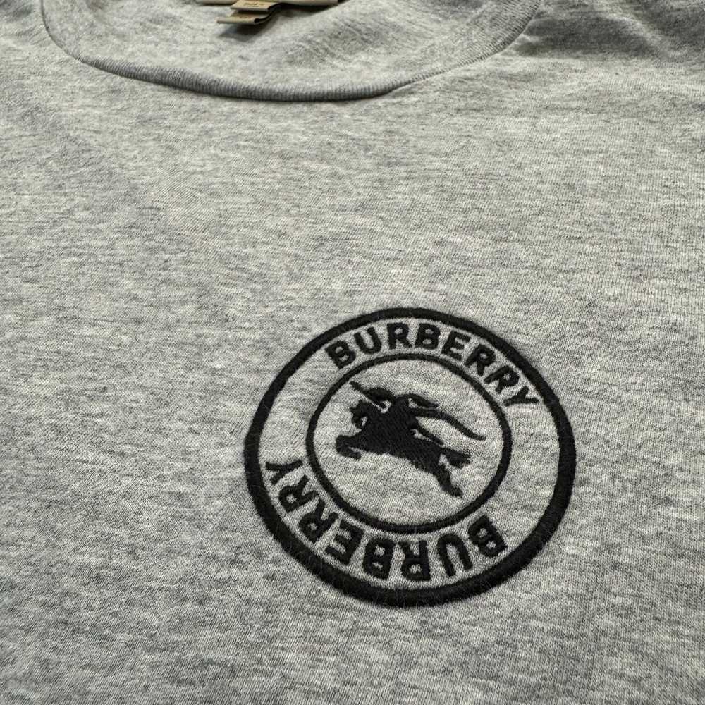 Burberry Reyleigh Gray Knight Crest Logo Long Sle… - image 2
