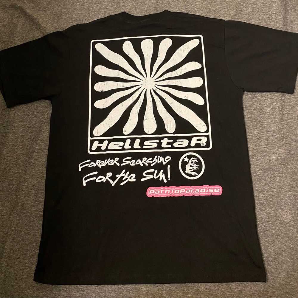 Hellstar Studios “Soarin Sun Smile”  T Shirt Large - image 2