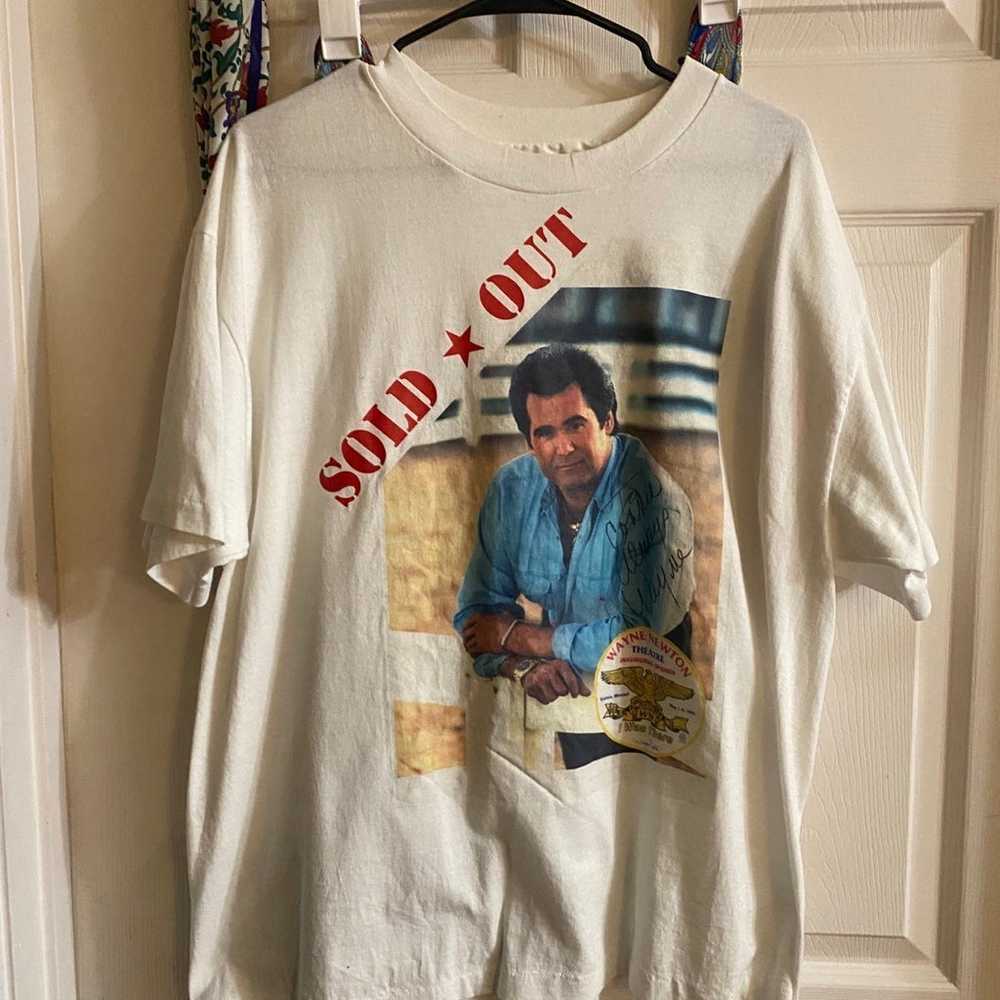 Wayne Newton Autographed Tshirt Size X-Large Sing… - image 1