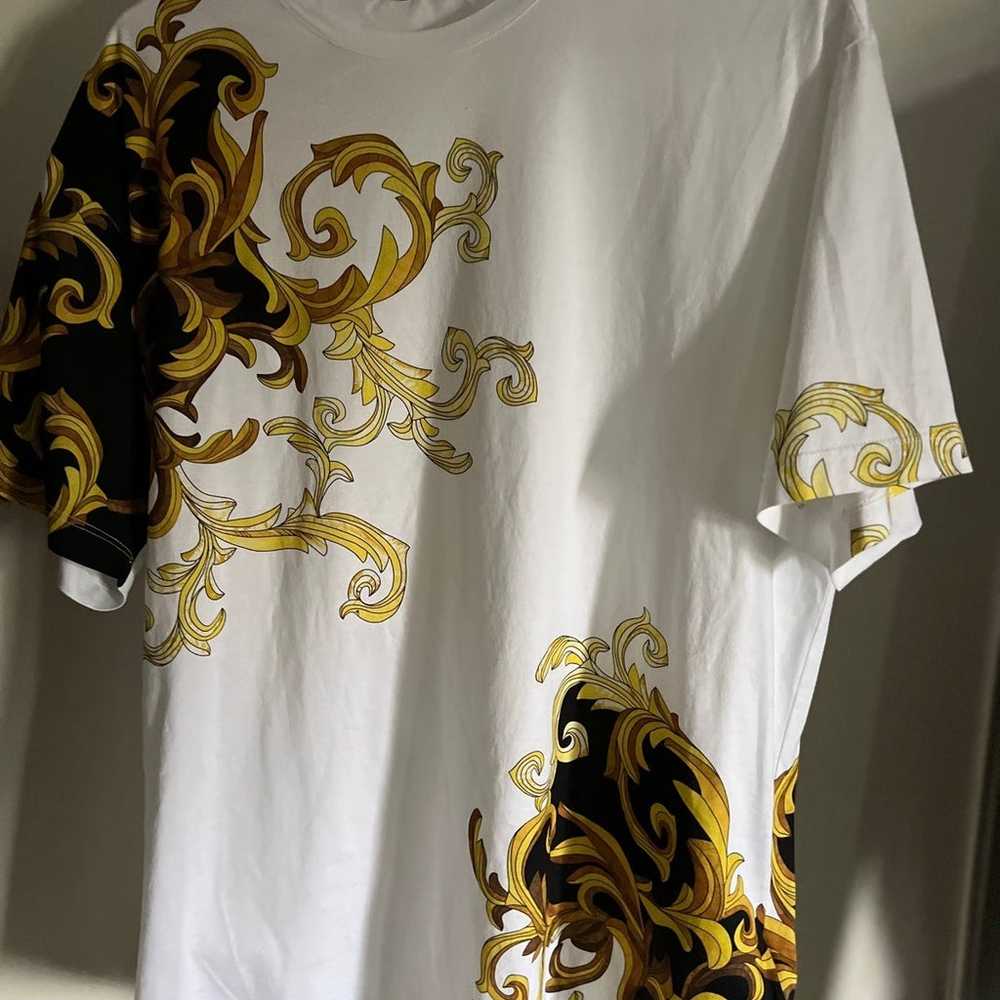 Versace t shirt - image 2