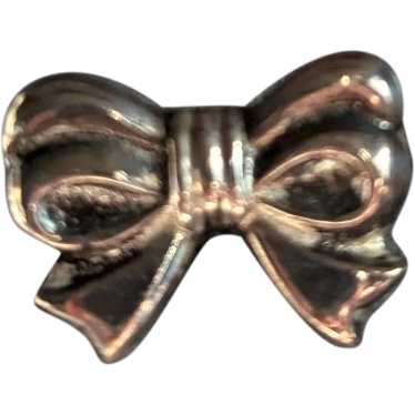 Trifari Vintage 1970-80s Gold Tone Large Ribbon Brooch Bow, Signed