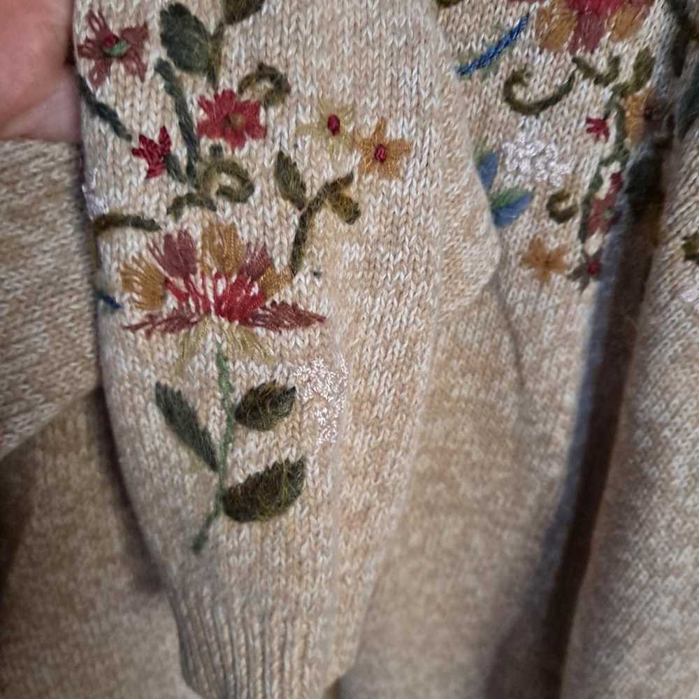 VTG Tiara International Tan Floral Embroidered Ca… - image 8