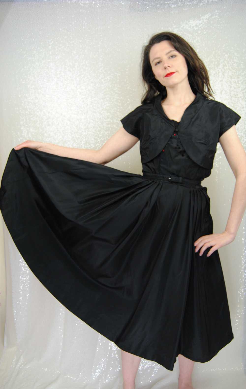 1950s Vintage Black & Red "Minx Modes" Dress and … - image 10
