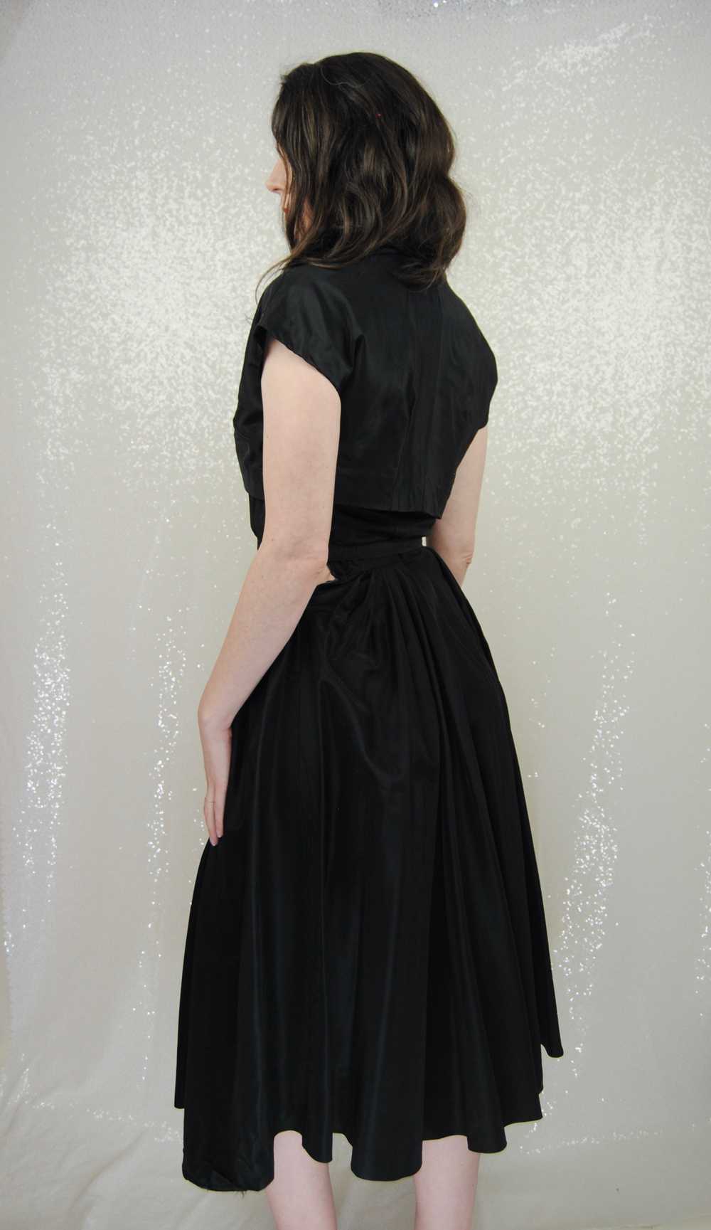 1950s Vintage Black & Red "Minx Modes" Dress and … - image 12