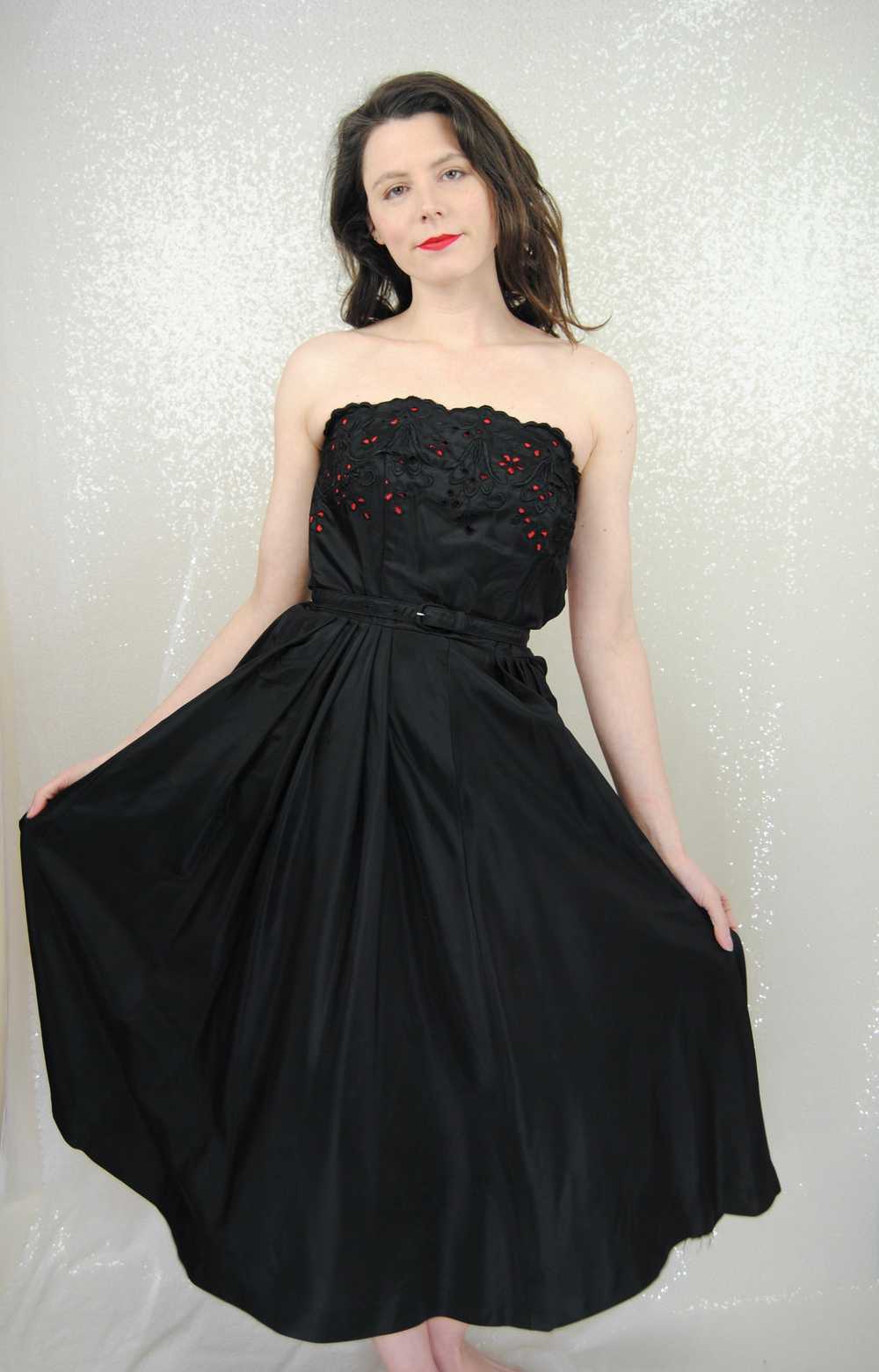1950s Vintage Black & Red "Minx Modes" Dress and … - image 4