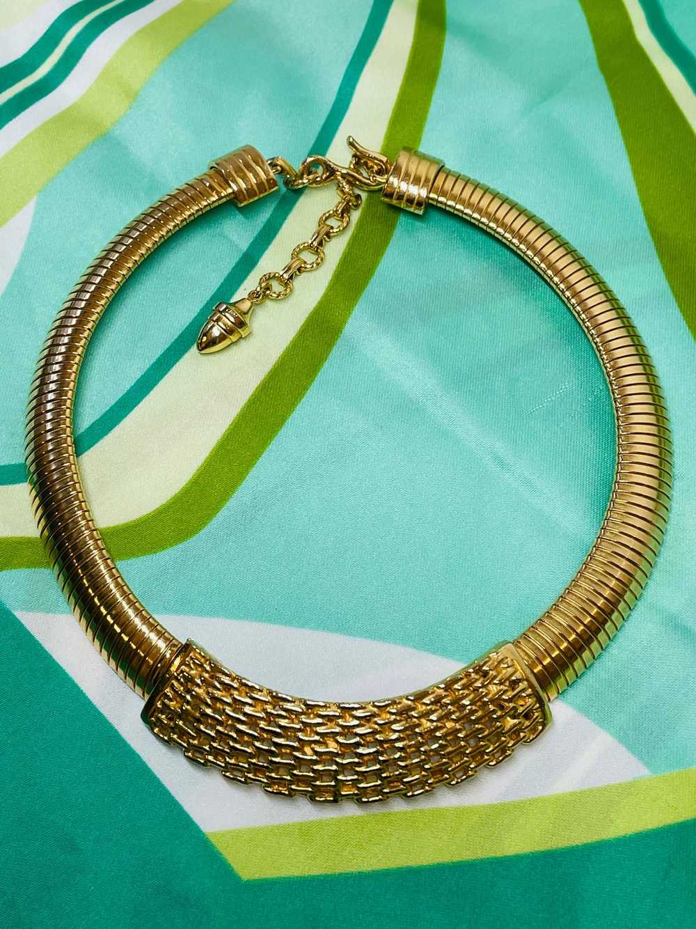 1980’s Gold Textured Omega Necklace - image 2